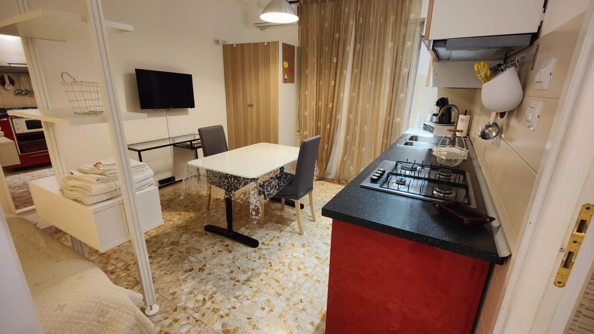 Sergio Tourist Rental Close Tiburtina Station Roma Exterior foto