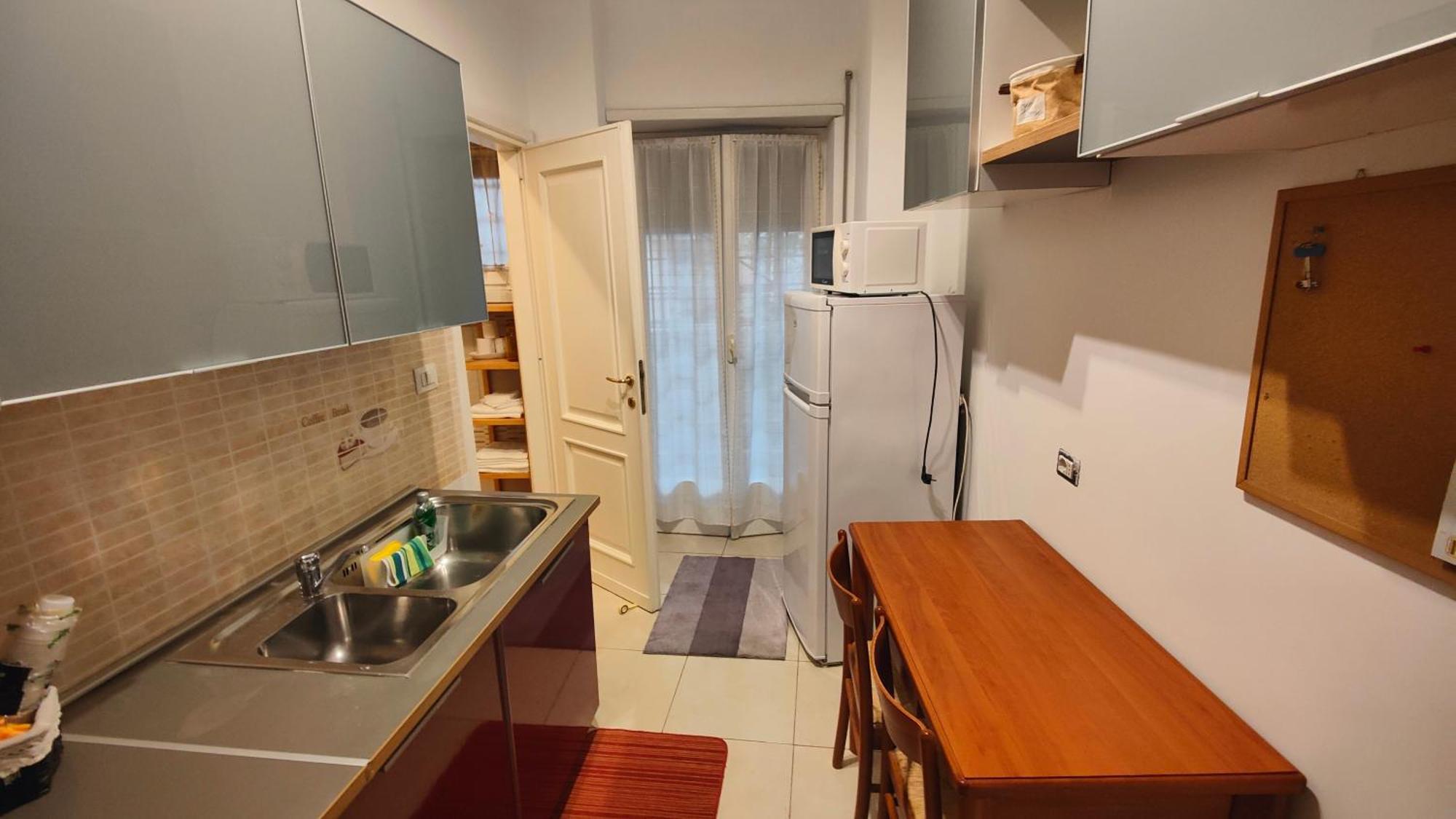 Sergio Tourist Rental Close Tiburtina Station Roma Exterior foto